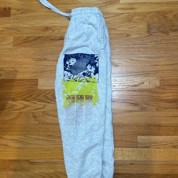Urban Outfitters Women’s Jogger sweat Pants - clear your mind small - Picture 1 of 5